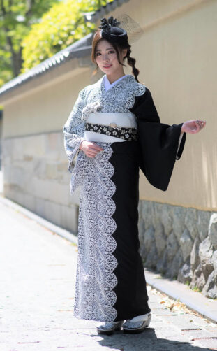 Unique Black and White Lace Kimono