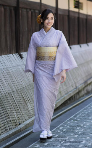 Elegant Pale Purple Lace Kimono
