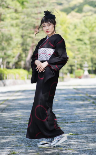 Stylish Black Kimono with a Red Pattern