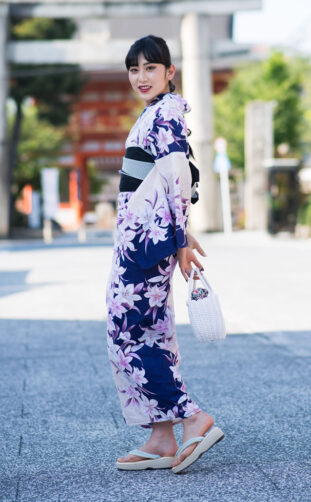 Chic and Elegant Purple Yukata with Flower Patterns
