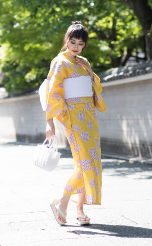 A Beautiful and Bright Yellow Yukata with a Classic Pattern